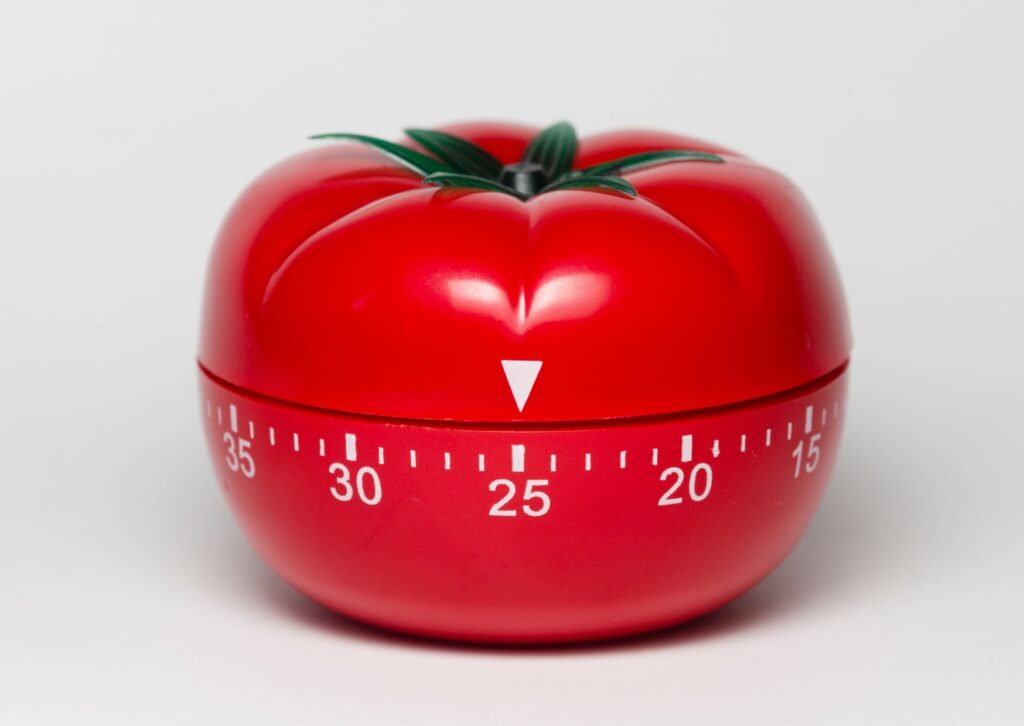 A timer in the shape of a tomato