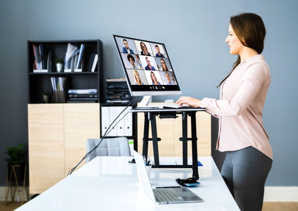 lady-at-a-standing-desk