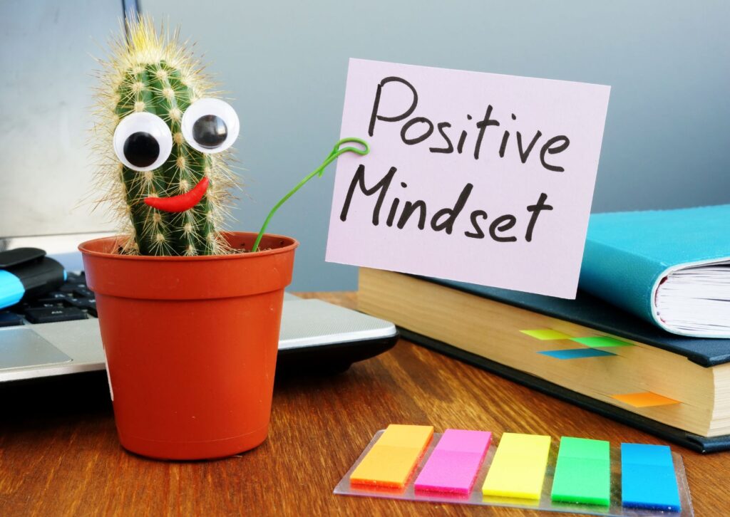 cactus-holding-a-sign-that-says-positive-mindset